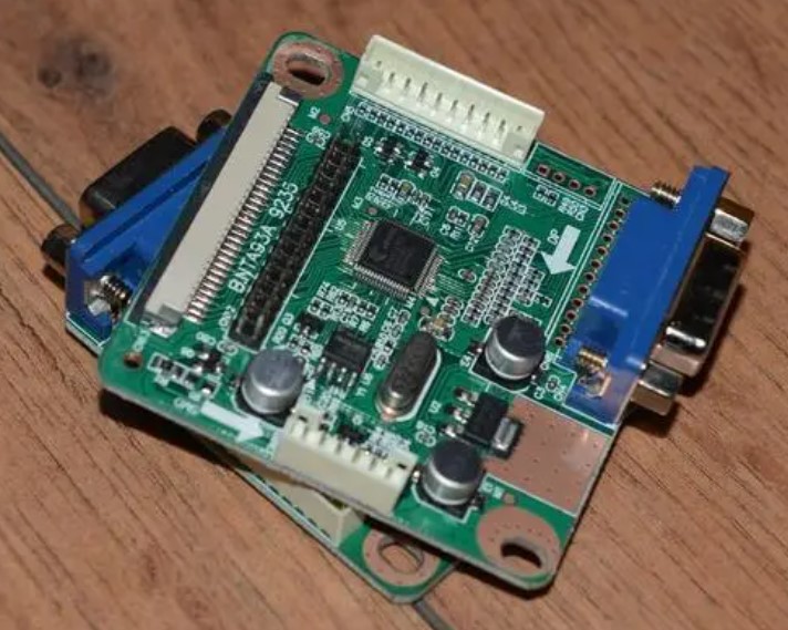 深度解析LVDS接口屏幕在工業(yè)領(lǐng)域的應(yīng)用